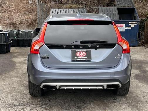2018 Volvo V60 Cross Country T5
