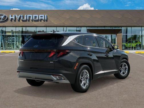 Phantom Black 2026 Hyundai TUCSON SE