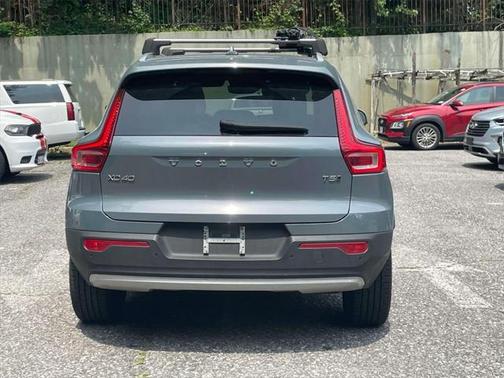 2020 Volvo XC40 T5 Momentum