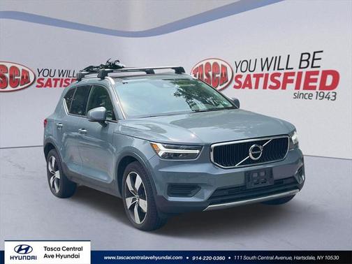 2020 Volvo XC40 T5 Momentum