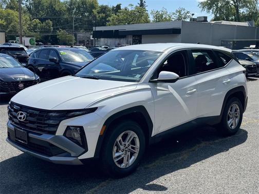 2025 Hyundai TUCSON SE
