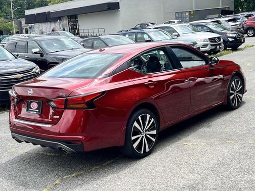 2022 Nissan Altima SR Intelligent AWD