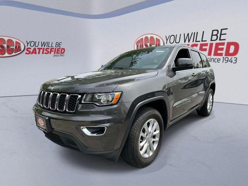 Granite Crystal Metallic Clearcoat 2021 Jeep Grand Cherokee Laredo