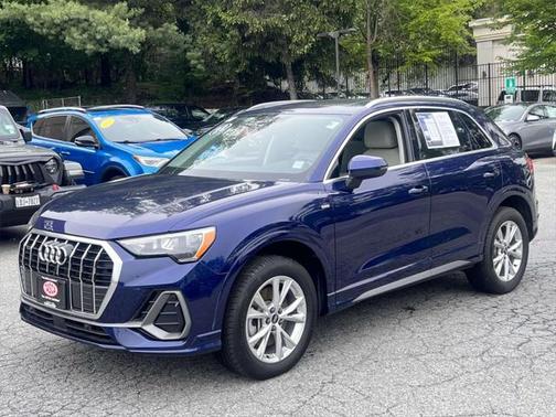2022 Audi Q3 45 S line Premium