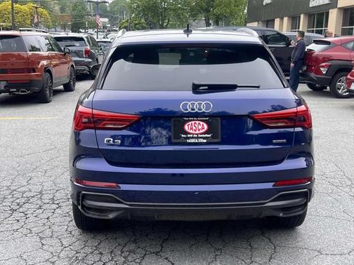 2022 Audi Q3 45 S line Premium