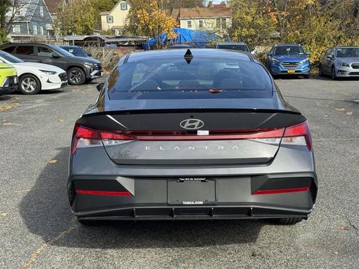 2025 Hyundai ELANTRA Sport