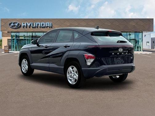 2025 Hyundai KONA SE