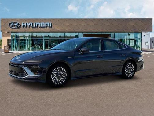 2025 Hyundai SONATA Hybrid Limited