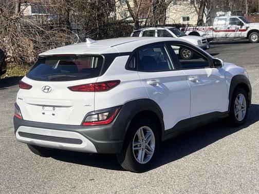 2022 Hyundai KONA SE