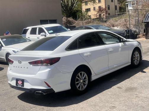 Quartz White Pearl 2019 Hyundai SONATA SE