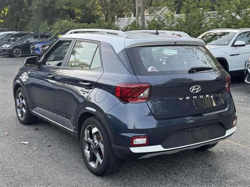 2023 Hyundai VENUE Limited