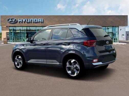 Denim w/White Roof 2026 Hyundai VENUE SEL w/Two-Tone Roof