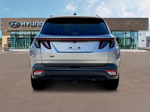 Shimmering Silver 2026 Hyundai TUCSON XRT