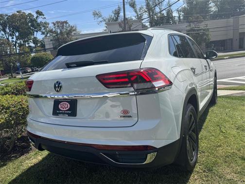 2022 Volkswagen Atlas Cross Sport 2.0T SE w/Technology 4MOTION