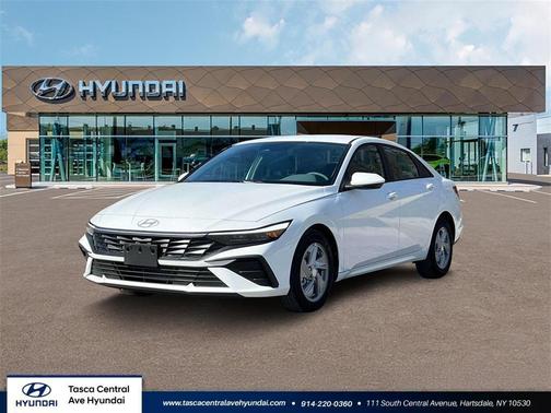 2025 Hyundai ELANTRA SE