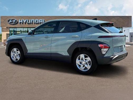 2025 Hyundai KONA SE