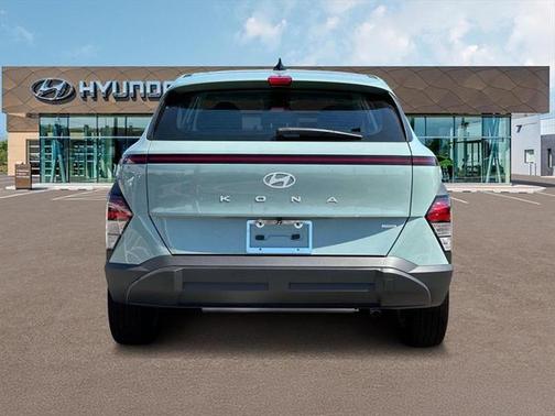 2025 Hyundai KONA SE