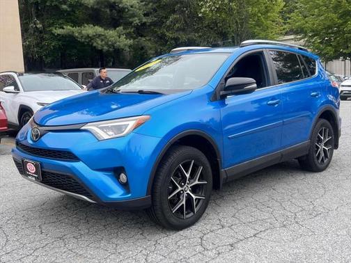 2017 Toyota RAV4 SE