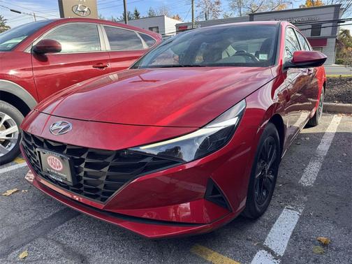 2022 Hyundai ELANTRA SEL