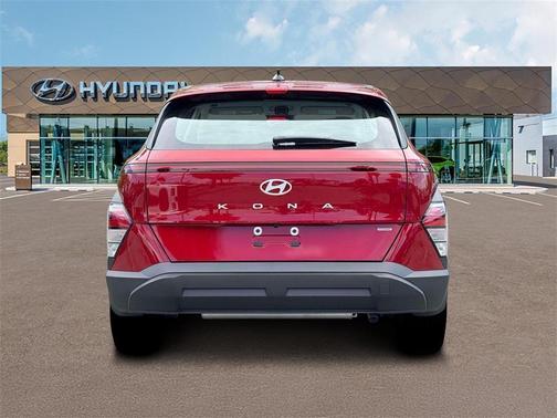 2026 Hyundai KONA SE