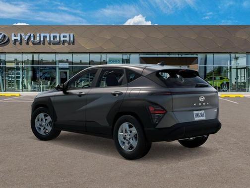 2025 Hyundai KONA SE