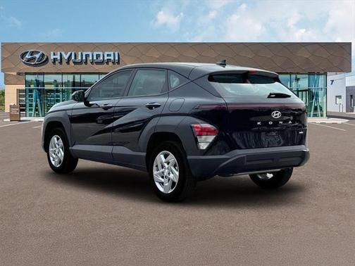 2025 Hyundai KONA SE