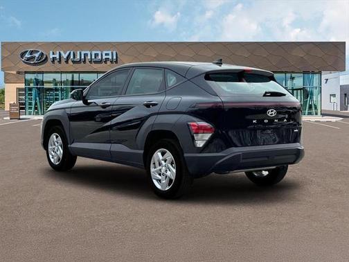 2025 Hyundai KONA SE