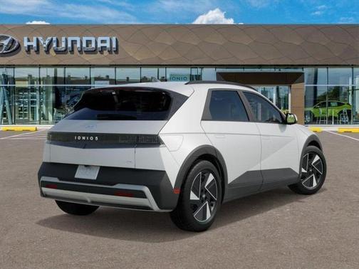 2025 Hyundai IONIQ 5 SE