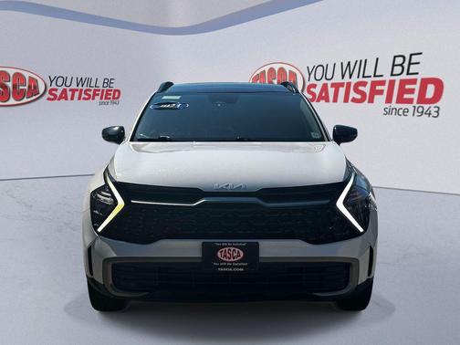 Glacial White Pearl 2023 Kia Sportage X-Line