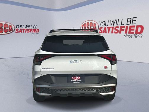 Glacial White Pearl 2023 Kia Sportage X-Line