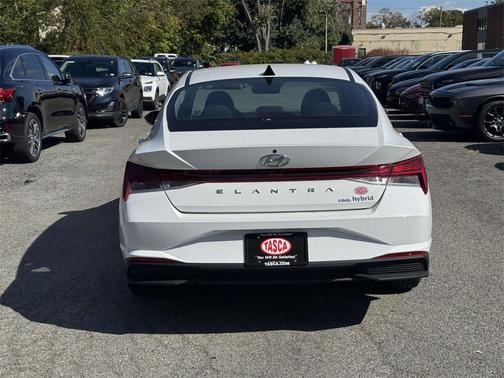 2022 Hyundai ELANTRA HEV Blue