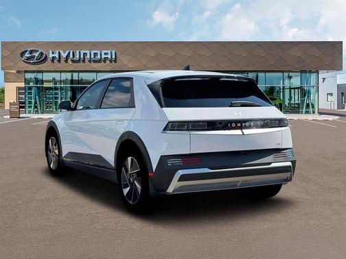 Atlas White 2026 Hyundai IONIQ 5 SEL