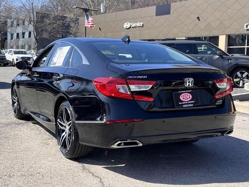 2022 Honda Accord Touring 2.0T