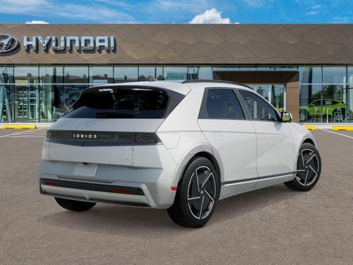 Atlas White 2026 Hyundai IONIQ 5 Limited