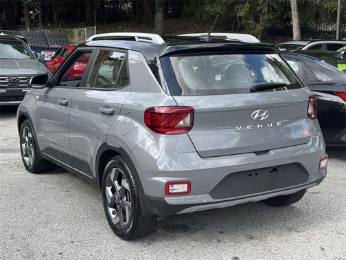 2023 Hyundai VENUE Limited