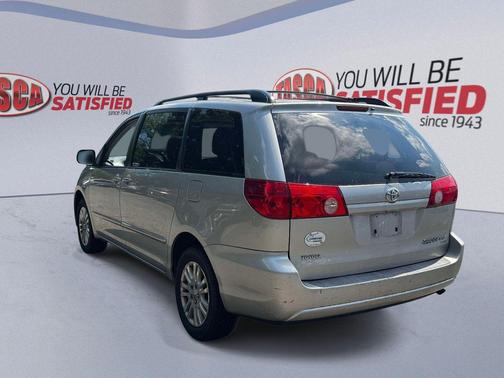 Desert Sand Mica 2010 Toyota Sienna LE