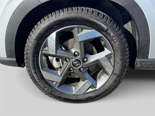 2022 Hyundai VENUE SEL
