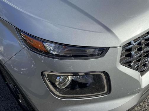 2022 Hyundai VENUE SEL