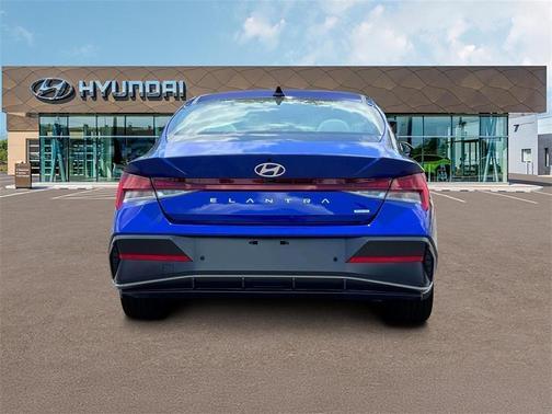 2025 Hyundai ELANTRA HEV Limited