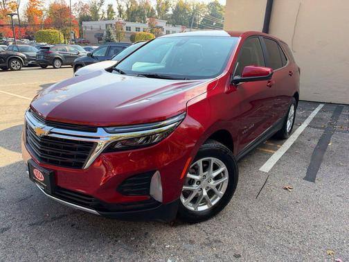 Radiant Red Tintcoat 2024 Chevrolet Equinox 1LT