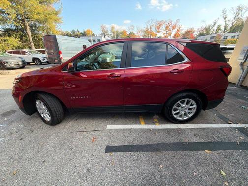 Radiant Red Tintcoat 2024 Chevrolet Equinox 1LT
