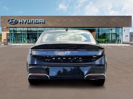 Abyss Black 2026 Hyundai SONATA Hybrid Limited