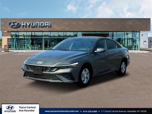 2025 Hyundai ELANTRA SE