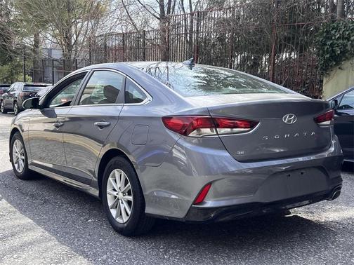 2018 Hyundai SONATA SE