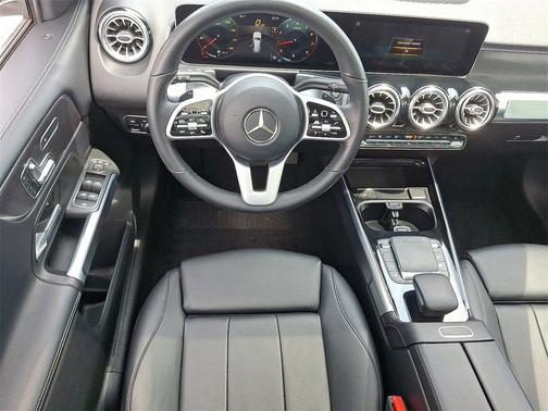 2021 Mercedes-Benz GLB 250 4MATIC