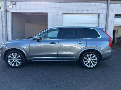 Gray 2017 Volvo XC90 T6 Inscription