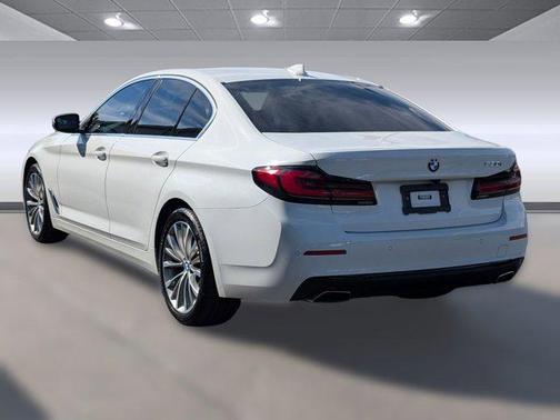2022 BMW 530 i