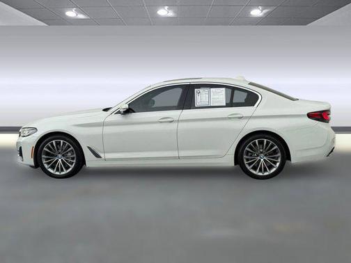 2022 BMW 530 i