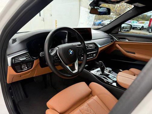 2022 BMW 530 i