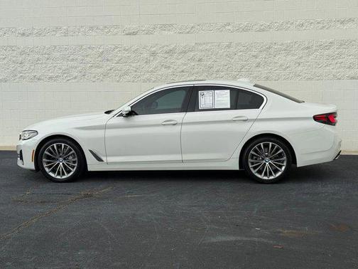 2022 BMW 530 i